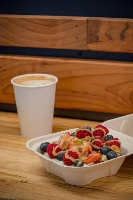 Downtown Digs-Sauna, Hot Tub, Bikes - Fun Times! Arcata Ngoại thất bức ảnh